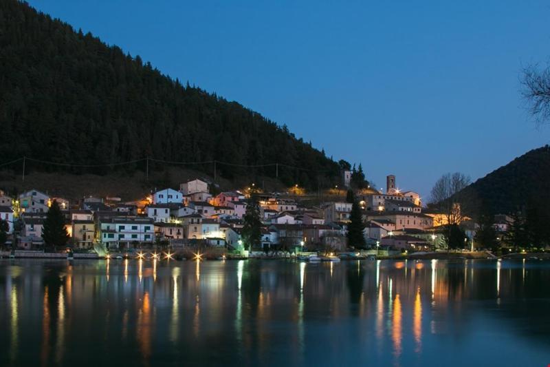 Вилла Casaletto Santo Spirito Labro Экстерьер фото